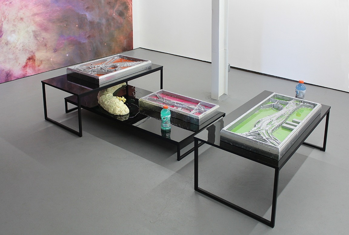 DEAR SLUDGE, CRUEL SLUDGE (installation view).